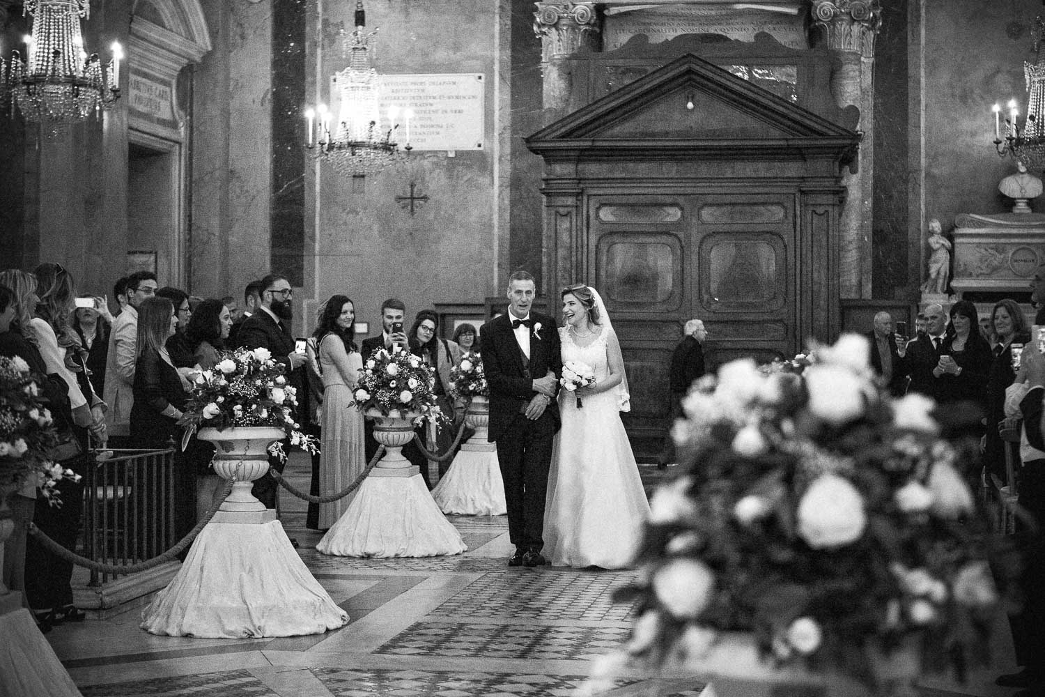 nf-Fotografo-Matrimonio-Roma-TR-Ingresso-sposa